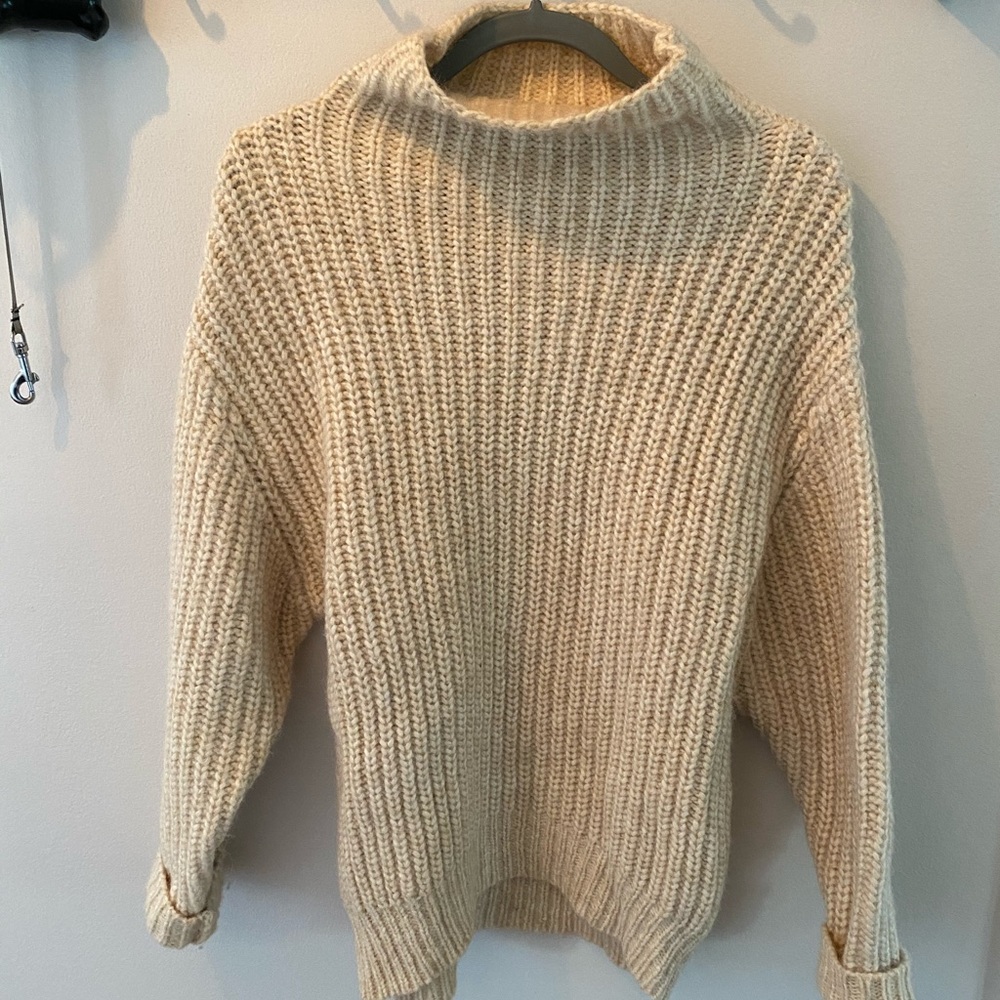 Beautiful Wilfred Sweater
